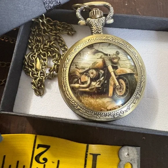 Vintage look Motorcycle Pocket Watch Pendant - Picture 13 of 14